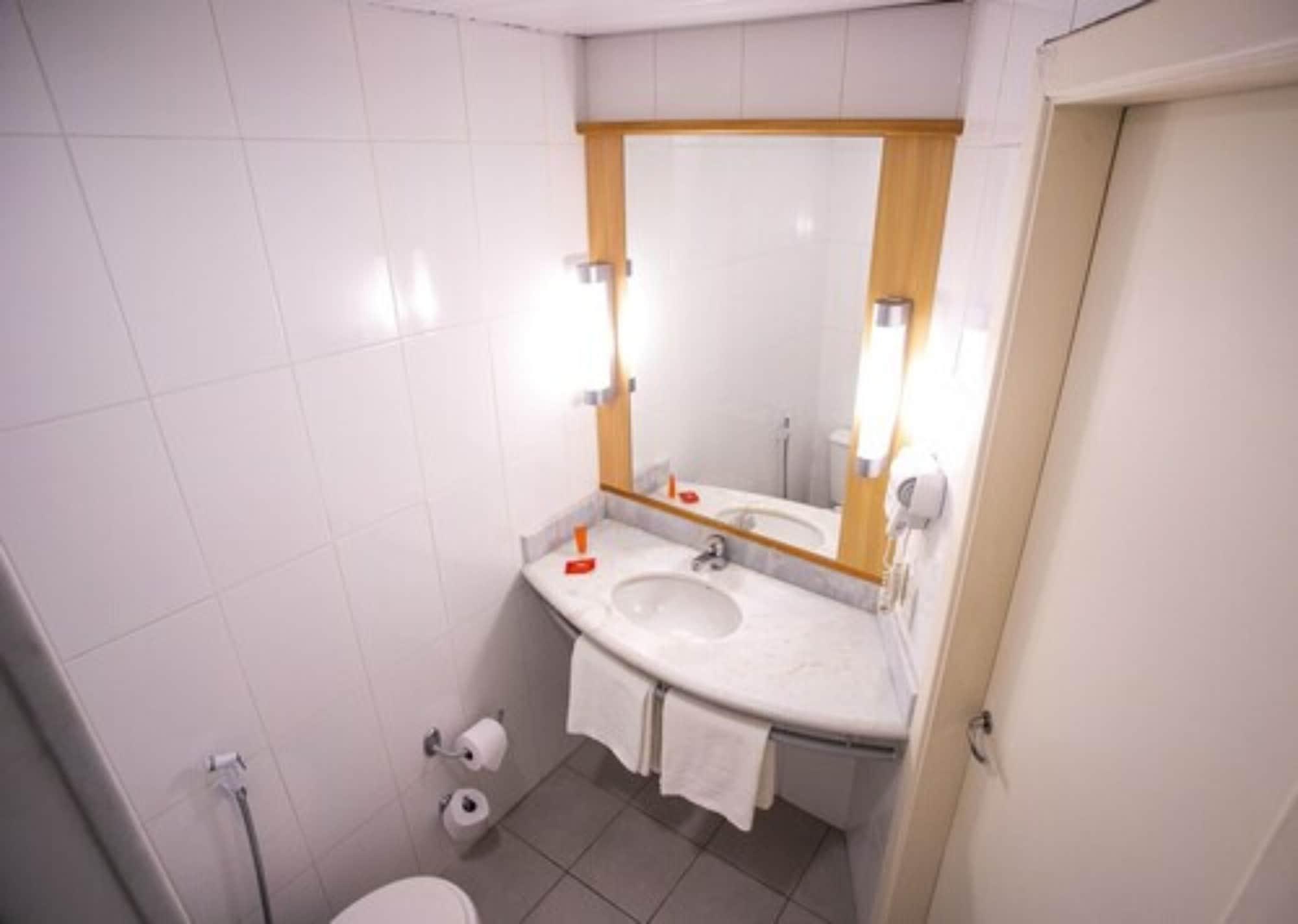 Ibis Petrolina Hotel Buitenkant foto